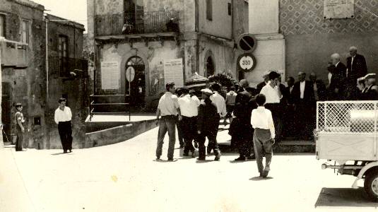 1 giugno 1963, funerale di giuseppe giuttari, nonno di Antonino Gaglio